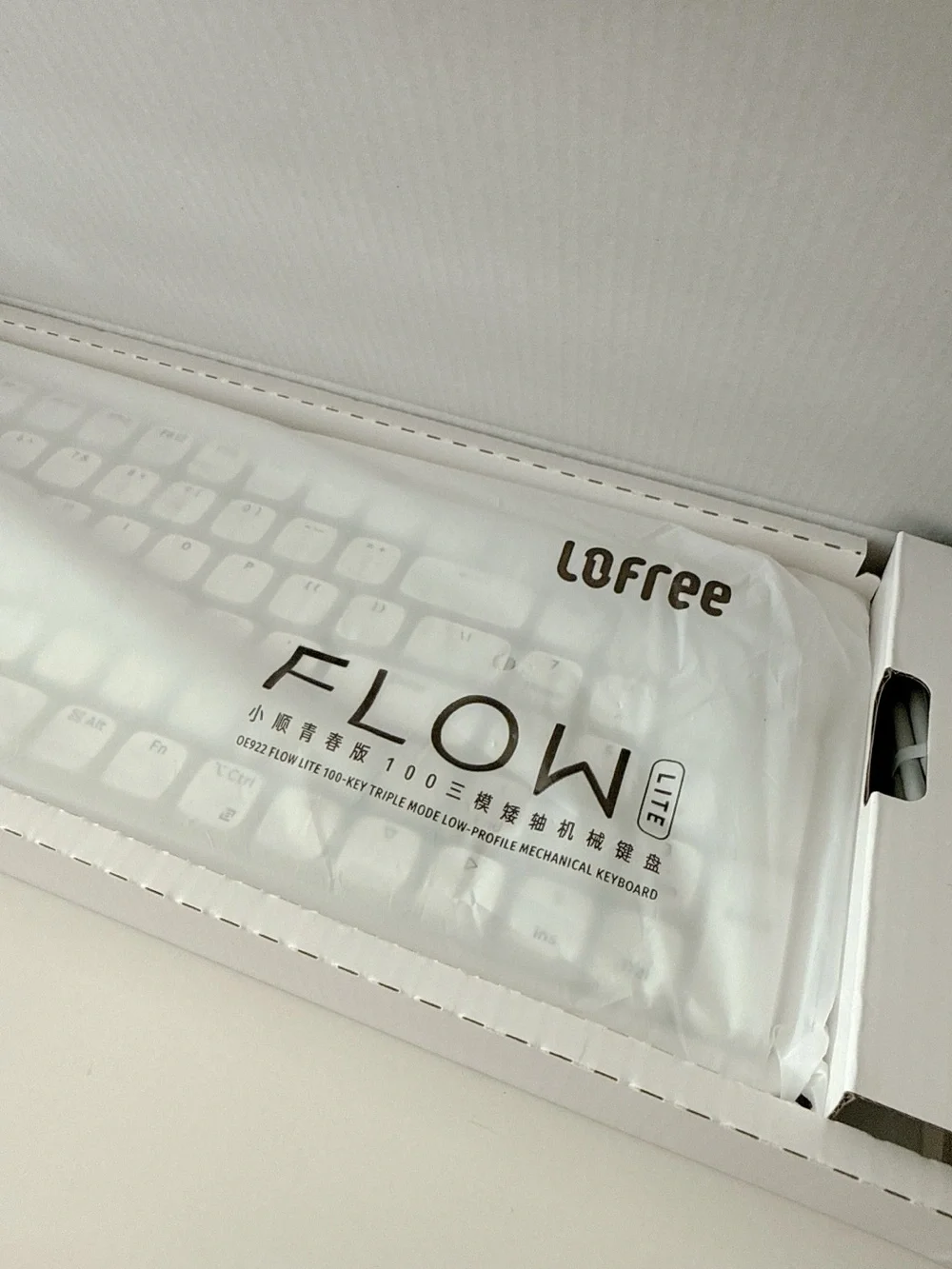 LOFREE Flow Lite Wireless Mechanical Keyboard 100-Key 96% Off-White Low Profile